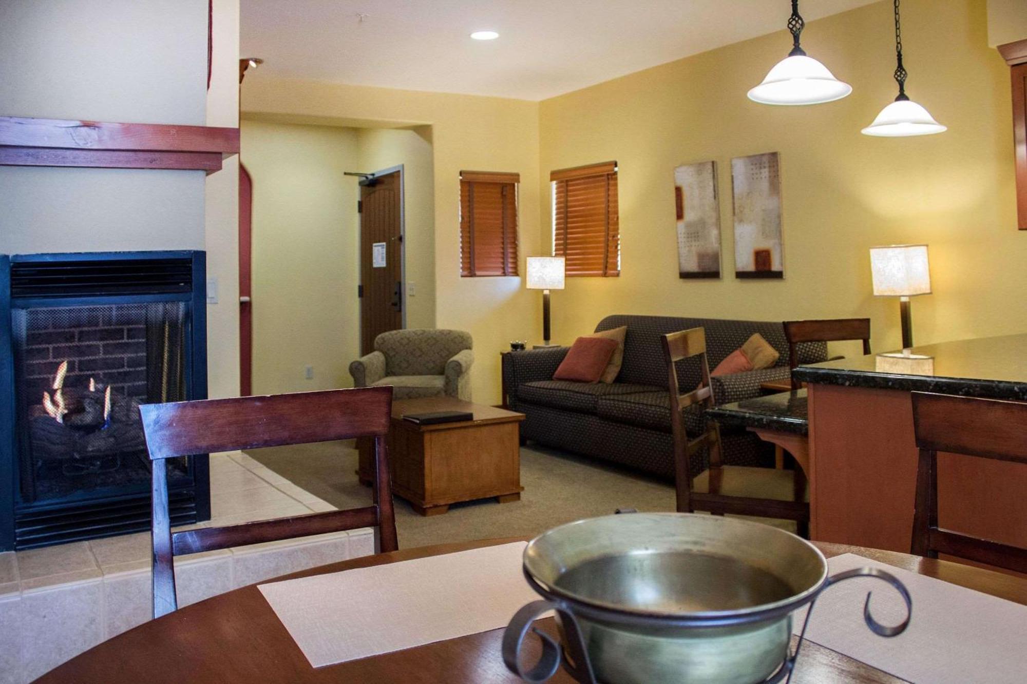 Bluegreen Vacations Cibola Vista Resort And Spa An Ascend Resort Peoria Exterior photo